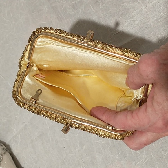 Price Drop Vintage Elegant Gold Beaded Clutch - Picture 8 of 8